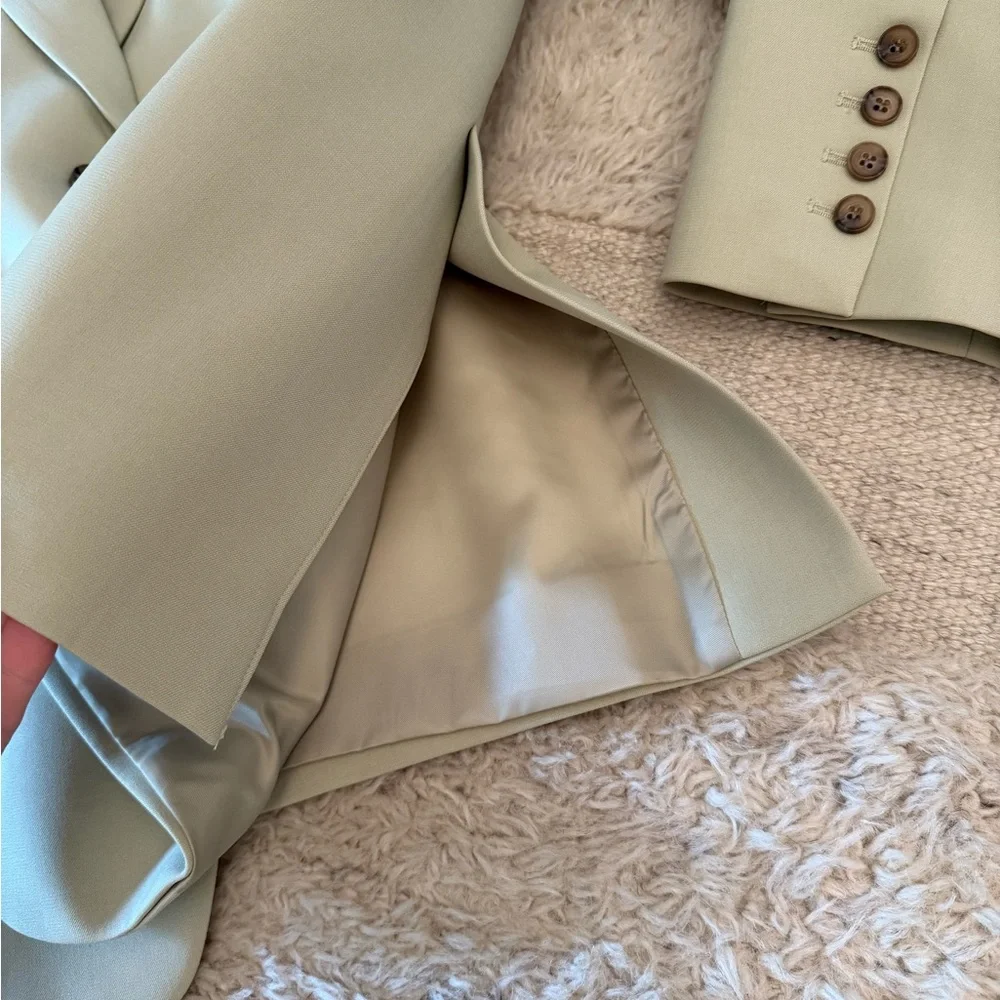 The Frankie Shop Bea blazer and suit pants - Picture 9 of 10